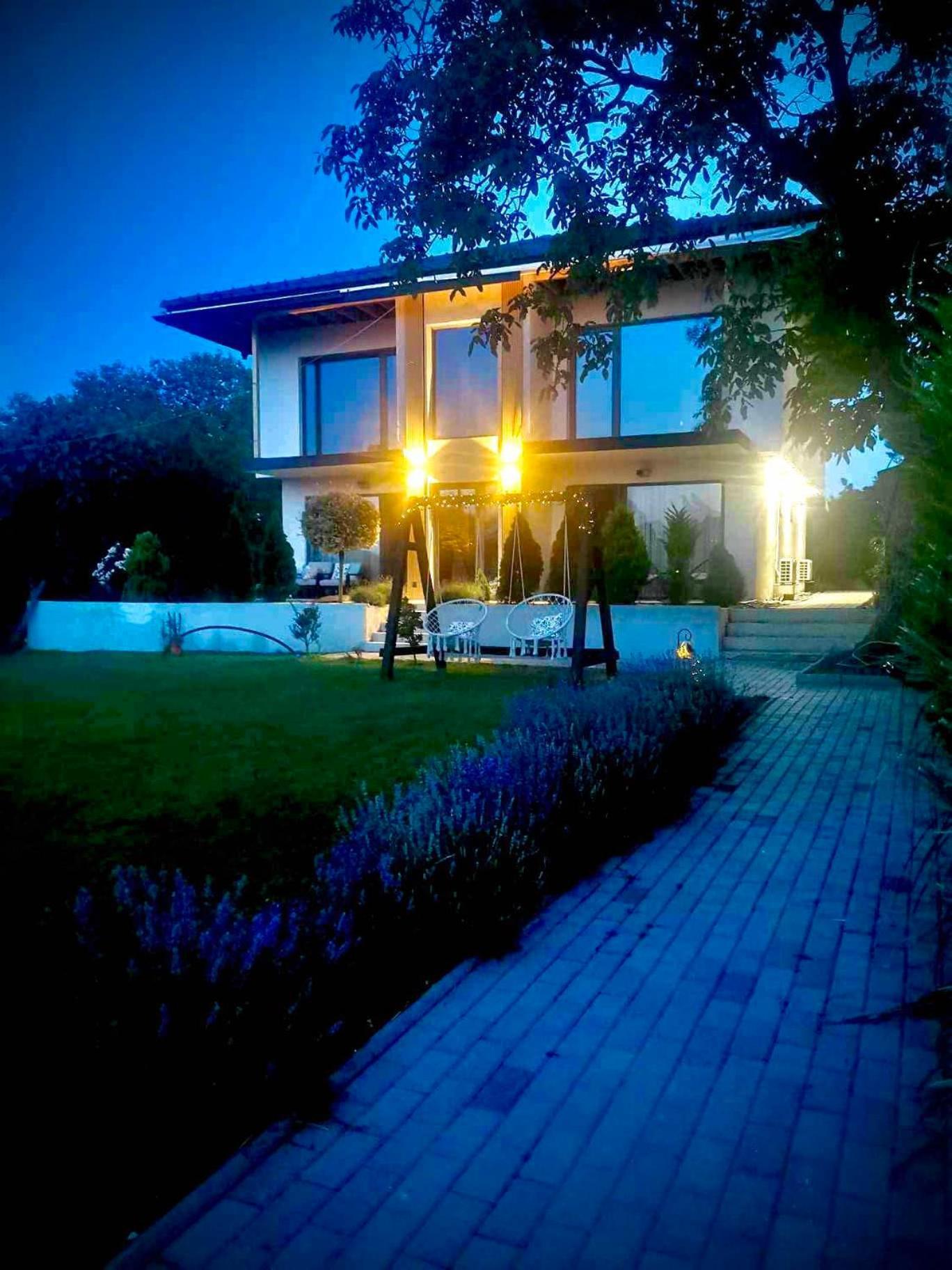 Готель Blue Breeze Синеморець Екстер'єр фото